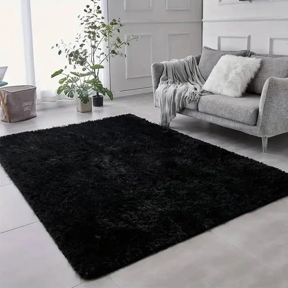 Black Carpets in Dubai (2)